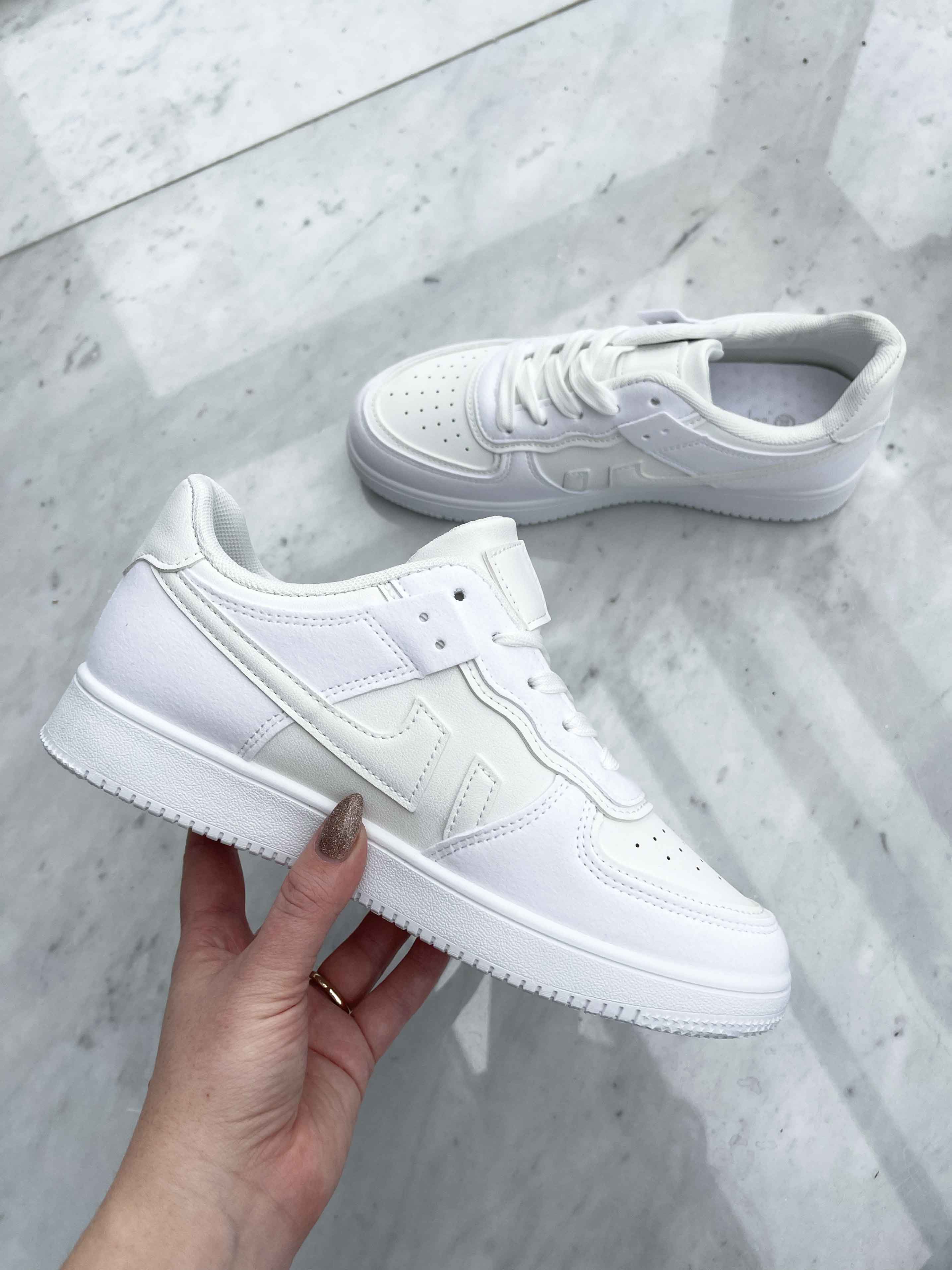 Jules - Vita sneakers med snören